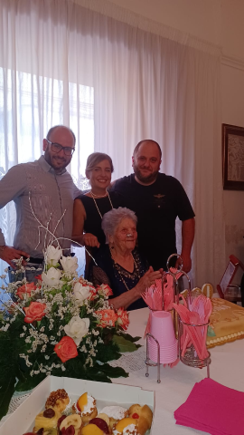 Nonna Giovanna ha compiuto 100 anni